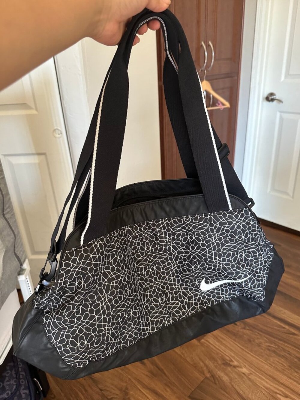 Nike Legend Club Duffle Bag – Black & White Geometric Print - Picture 2 of 10